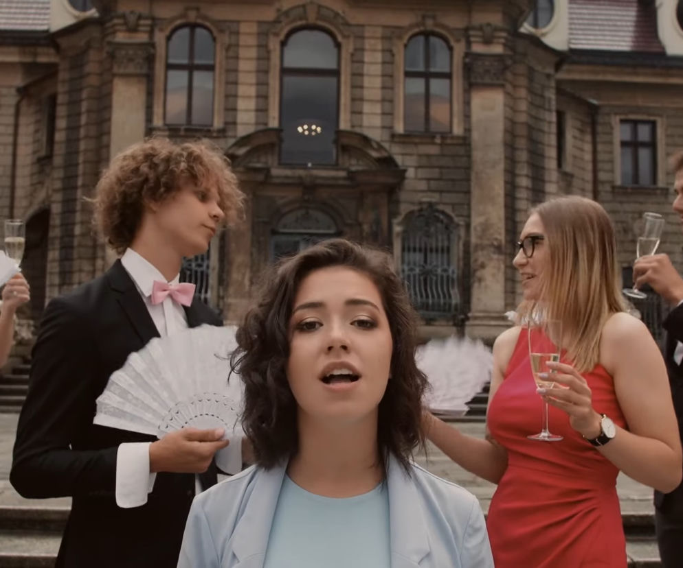 Natalia Zastępa błyszczy w ostatnim teledysku z debiutanckiego albumu