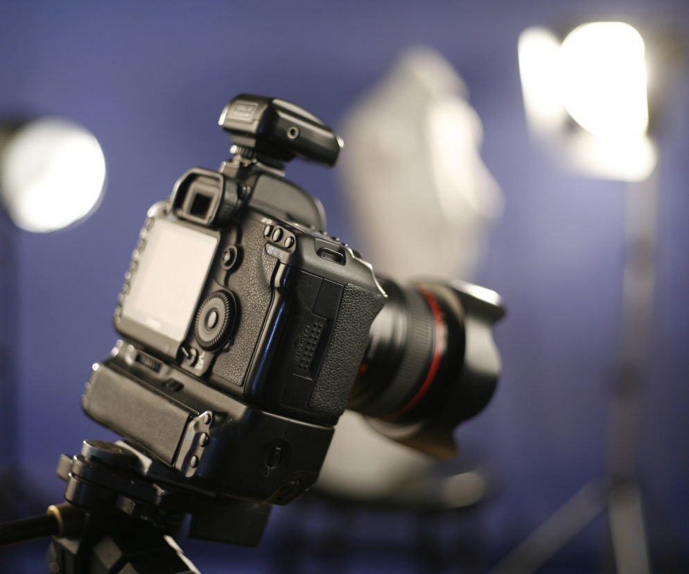 Profesjonalną pracownię fotograficzną stworzy kielecka szkoła