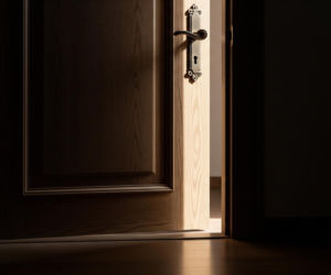 Pożar zabytkowej willi w Komorowie. Czy odnaleziono zaginioną osobę?