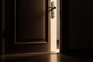 Pożar zabytkowej willi w Komorowie. Czy odnaleziono zaginioną osobę?