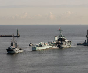 ORP Błyskawica opuściła swoje miejsce przy nabrzeżu w Gdyni