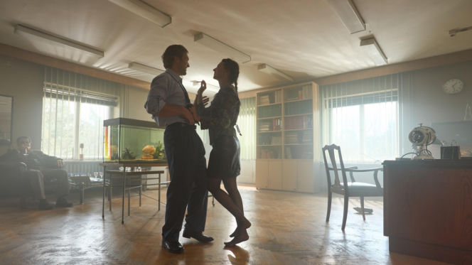 Wojna zastępcza. Budyń (Piotr Witkowski), Zuza (Waleria Gorobets)