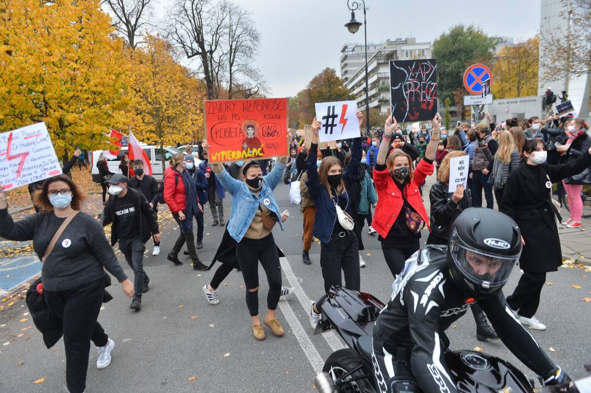 Warszawa. Protesty pod sejmem