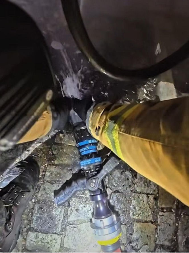 Pożar przy ul. Warszawskiej w Toruniu. Strażacy pokazali film z akcji. Wszystko widać!