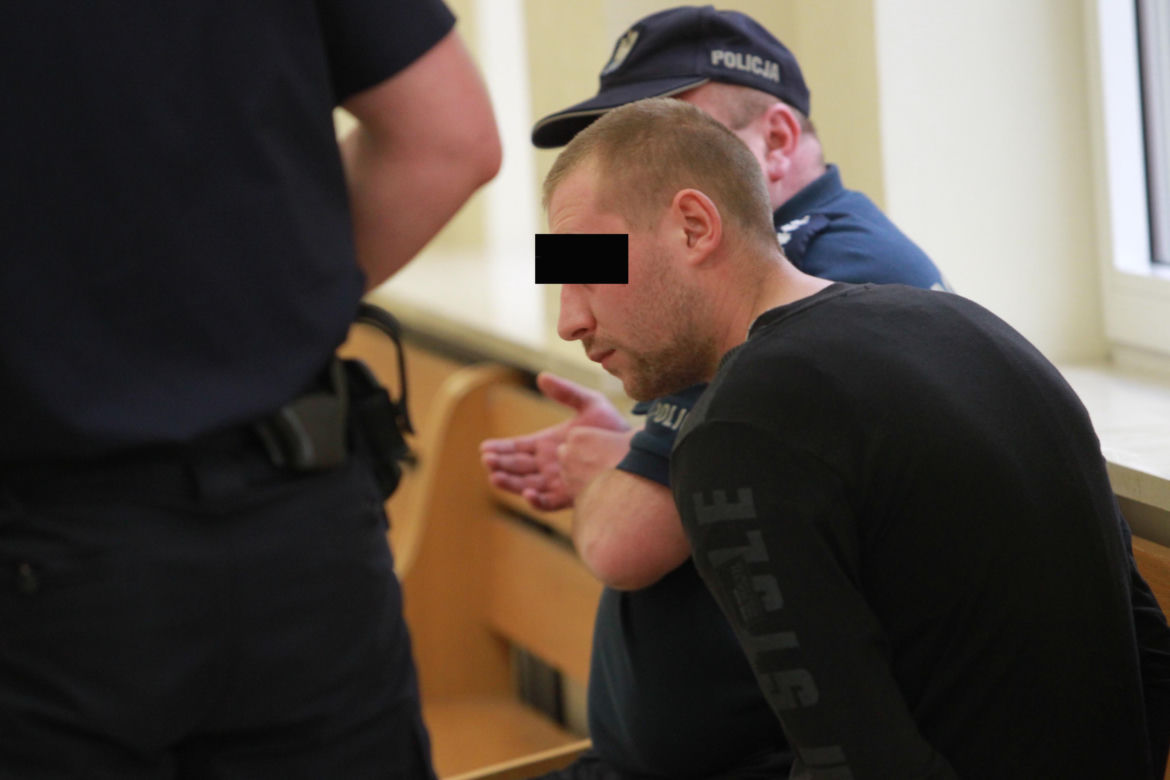 Kierowca zmiótł rodzinę na rowerach