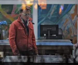 Paweł Wilczak szuka złota w w lombardzie