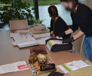 KAS rozbiła grupę organizującą nielegalny hazard. Działała w prawie 10 tys. punktach [FOTO]