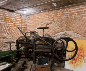 Jak drukowano, gdy nie było drukarek i komputerów? Dowiesz się tego odwiedzając Dom słów. [GALERIA]