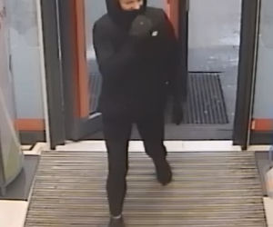 Seria kradzieży w drogerii w Dobrzejewicach koło Torunia. Rozpoznajesz sprawców?