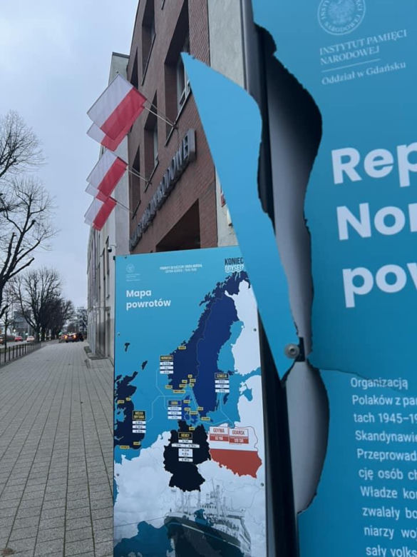 Zniszczone dwie wystawy IPN w Gdańsku