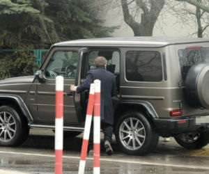 Jacek Braciak ma dla Agaty duże auto 