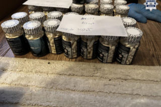 Handel nielegalnymi podróbkami leków