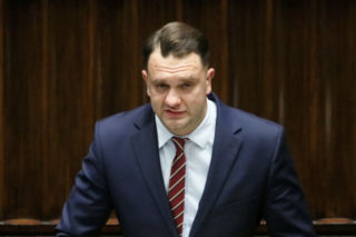 Łukasz Mejza poniżany w Sejmie?! Tak traktują go posłowie PiS. Doigrał się! 