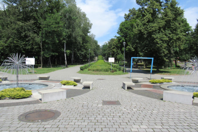 To jedno z najpiękniejszych miast w województwie śląskim. Powstało w PRL-u, wcześniej było osiedlem