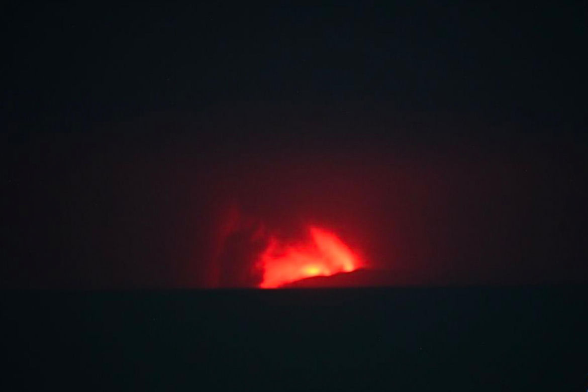 Chmura pyłu po erupcji Anak Krakatau paraliżuje Indonezję