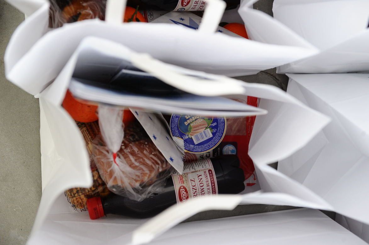 Rozdaliśmy świąteczne paczki potrzebującym. Nie brakowało wzruszeń