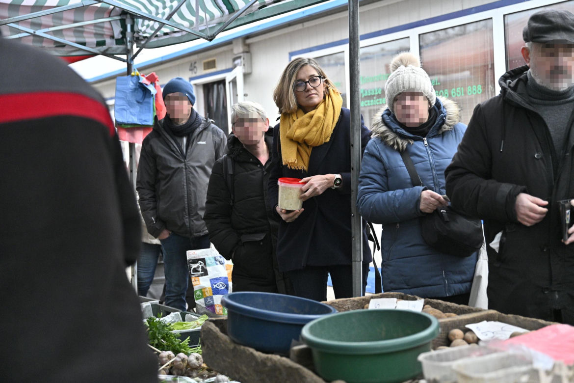 Pani Marszałek zrobiła świąteczne zakupy.