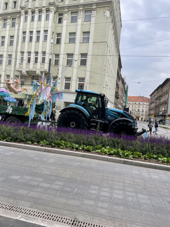 Studenci przejęli Poznań. Zobaczcie jak wyglądał Pochód Juwenaliowy 2024!
