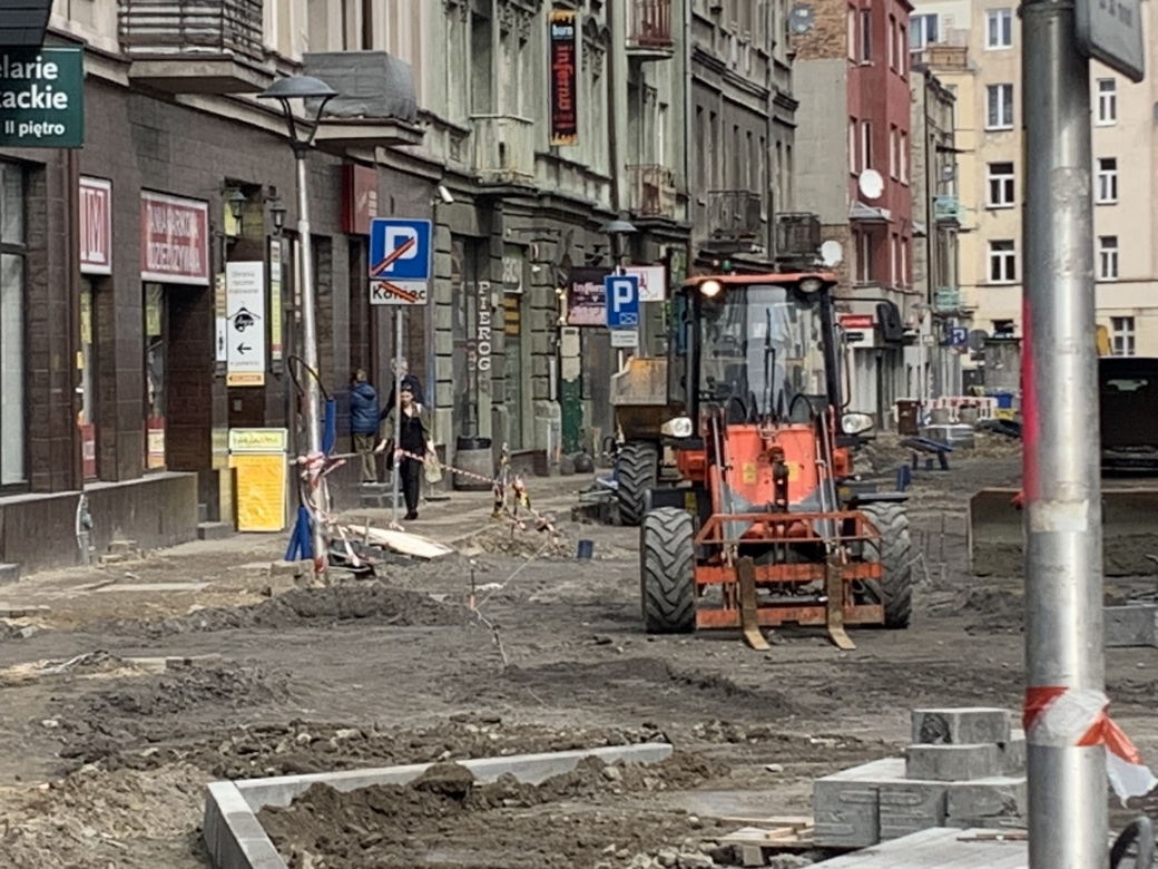 Remont ulicy Targowej w Sosnowcu zaskoczył właścicieli sklepów