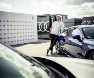 Piłkarze Bayernu odbierają nowe Audi e-tron GT