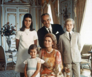 Książę Rainier, Grace Kelly, książę Albert, księżniczka Caroline i kiężniczka Stephanie