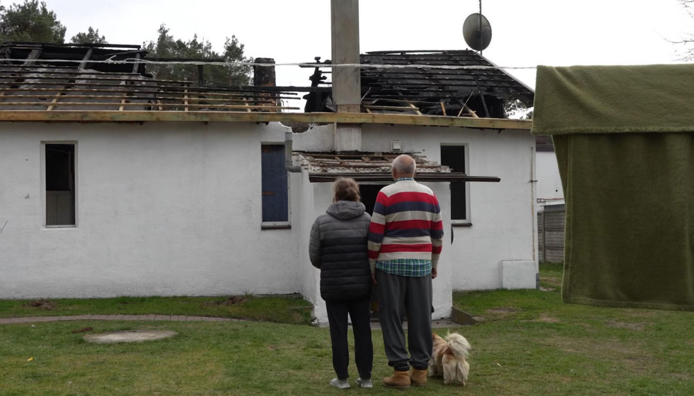 Jako strażak ratował życie i dorobek innych. Teraz ogień zniszczył jego dom