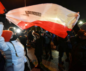 Trwa Strajk Kobiet 20.01.2021. Protest przeniósł się przed Sejm 