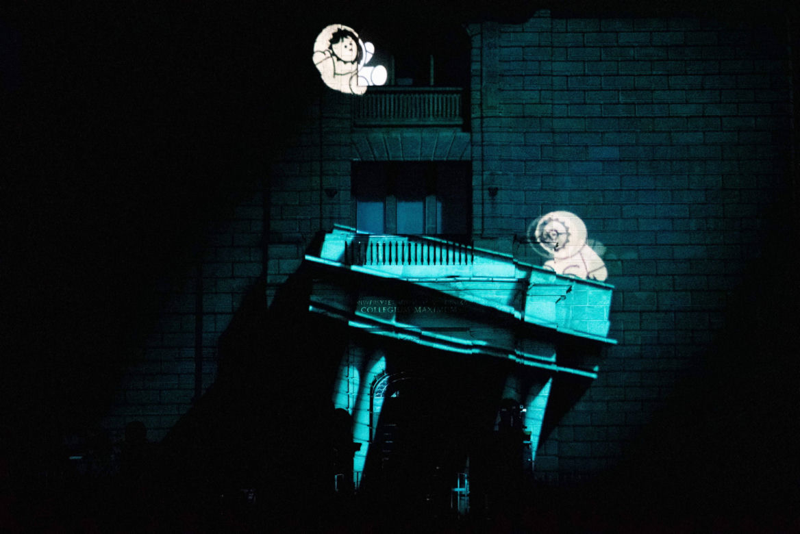 Kolejny Bella Skyway Festival czyli święto sztuki i światła. Jak na razie bez większych tłumów na Starówce