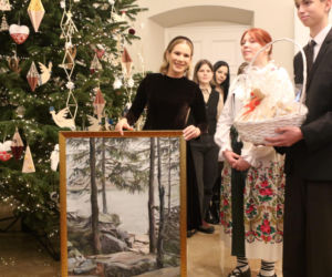 W Pałacu Prezydenckim już święta. Marta Nawrocka z rodziną ubierała choinkę