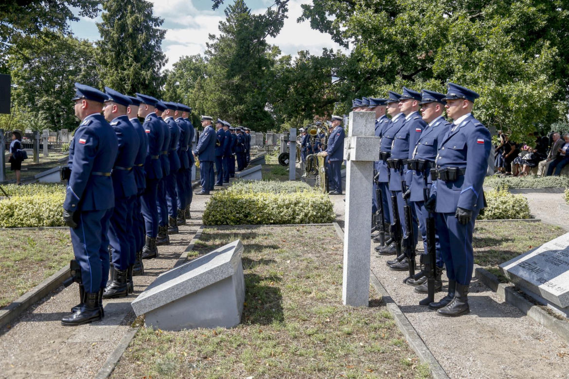 Ostatnie pożegnanie Jerzego Dziewulskiego. Wzruszające sceny na pogrzebie