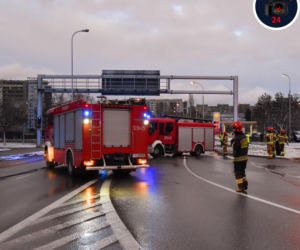 Zderzenie samochodu osobowego z autobusem. Dwoje dzieci w szpitalu