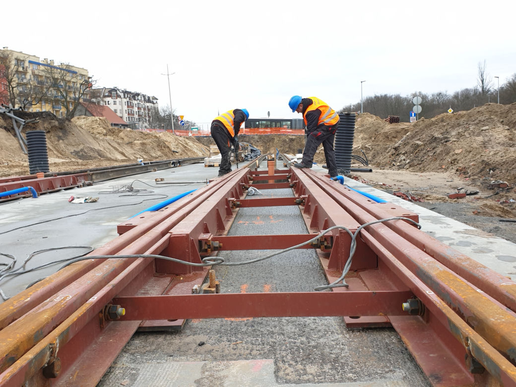 Na ulicach Bydgoszczy coraz więcej progów zwalniających. Co jeszcze się zmieni na naszych drogach?