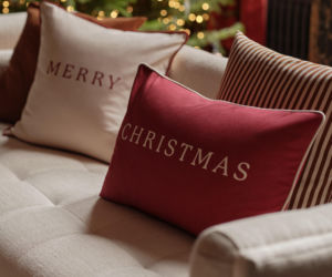 Chcesz eleganckich świąt? Postaw na bordo