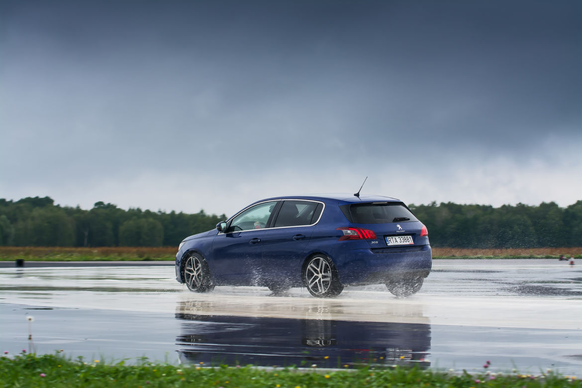 Peugeot 308 FL 1.6 BlueHDI Business Line