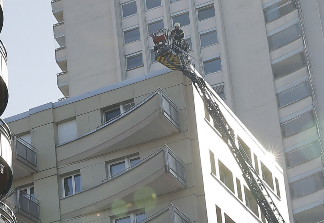 Dramat w szwajcarskim Montreux. Pięcioosobowa rodzina skoczyła z balkonu