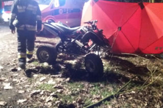 Tragiczna śmierć 24-latka! Jechał quadem i uderzył w drzewo!