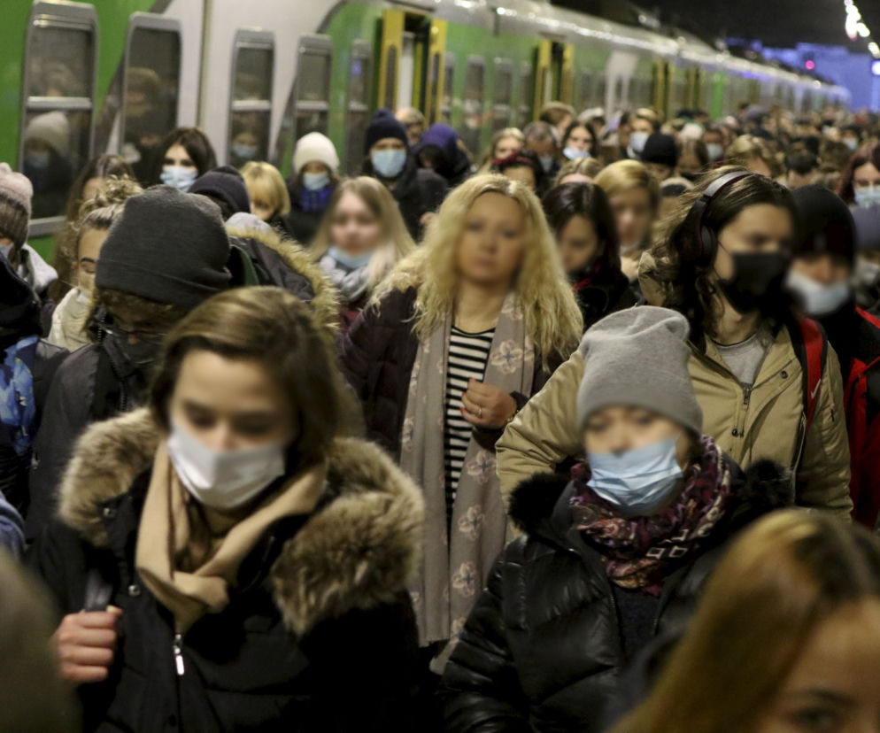 Pasażerowie podróżują jak sardynki w puszce. Horror na kolei 