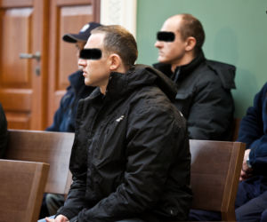 Policjanci okradli przemytnika