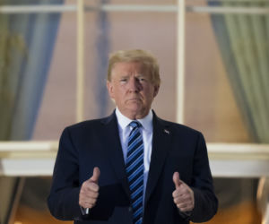 Donald Trump po wyjściu ze szpitala: Nie bójcie się wirusa!