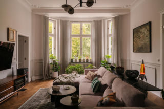 Secesyjna opowieść w nowoczesnych wnętrzach. Projekt rozpoczął się od wizyty architektki w bibliotece