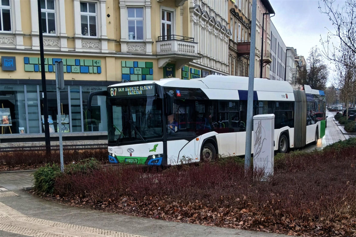 Kody QR w tramwajach i autobusach