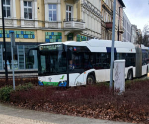 Kody QR w tramwajach i autobusach