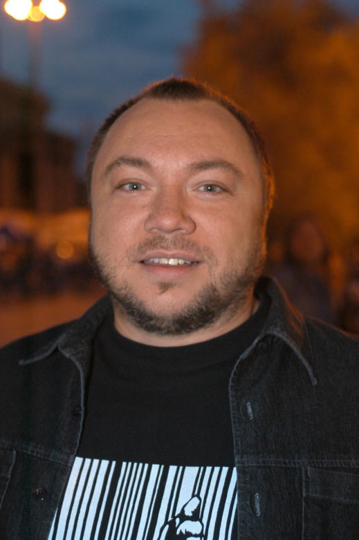 Mieli twarze z plakatów, dziś mają po 50 i 60 lat. Tak zmienili się polscy idole lat 90