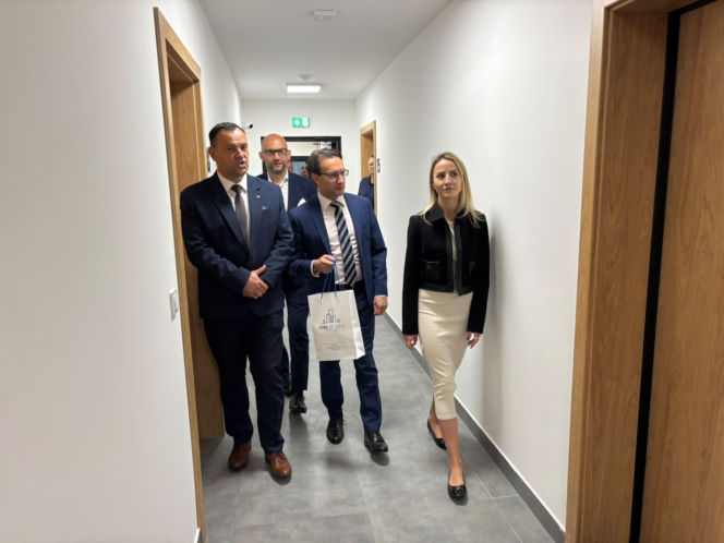 Przekazanie kluczy do mieszkań STBS kolejnym lokatorom