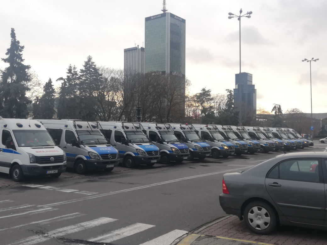 Gigantyczne siły policji w Warszawie