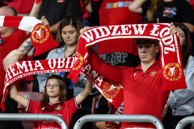 Widzew Łódź - Lech Poznań: Zdjęcia kibiców z meczu 6. kolejki PKO BP Ekstraklasy