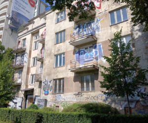 Widziała pierwszy szturm Niemców na Warszawę, dziś niszczeje. Grójecka 184