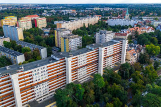 Razem z osiedlem były dziełem życia architekta. Gigantyczne bloki ciągną się przez kilkadziesiąt numerów