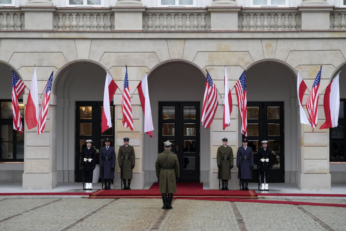 Powitanie prezydenta Joe Bidena przez Andrzeja Dudę