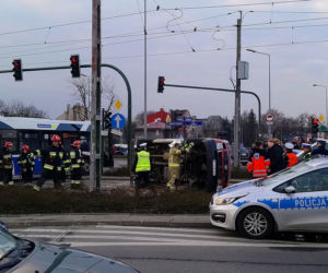 Kraków: Poważny wypadek na rondzie Grunwaldzkim. Karetka zderzyła się z autobusem